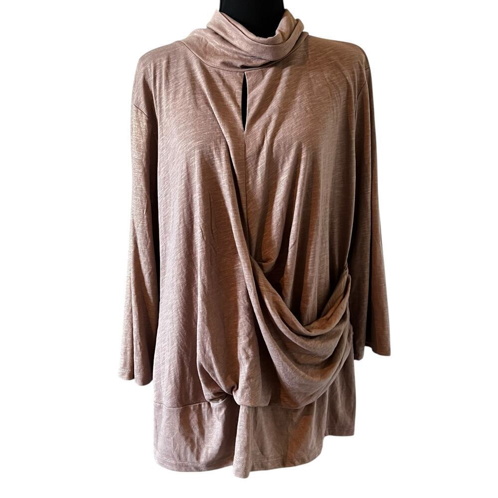 Monroe and Main Women’s Plus‎ Size Contemporary Drapy Shimmer Top Tan Size 2X